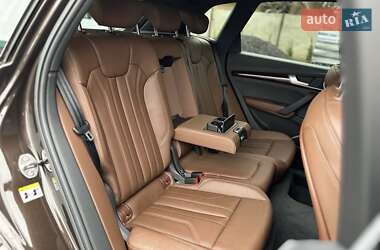 Позашляховик / Кросовер Audi Q5 2018 в  фото 15 Позашляховик / Кросовер Audi Q5 2018 в