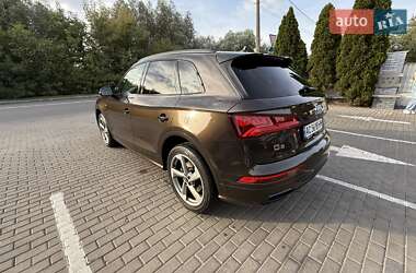 Позашляховик / Кросовер Audi Q5 2018 в  фото 7 Позашляховик / Кросовер Audi Q5 2018 в