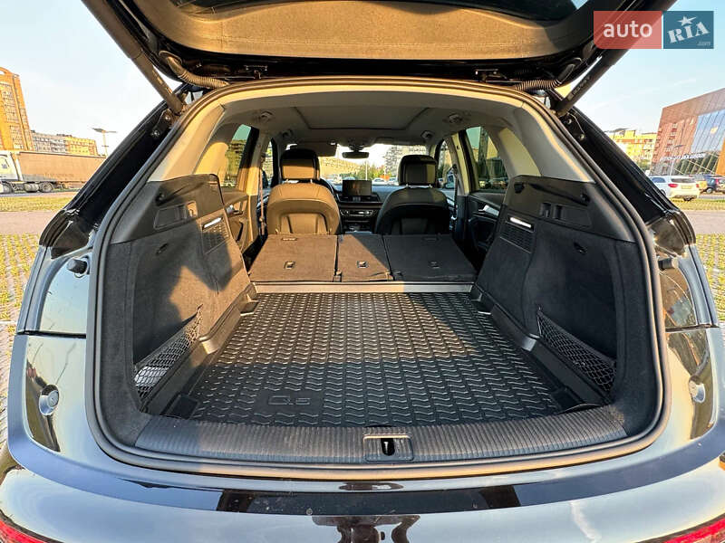 Позашляховик / Кросовер Audi Q5 2021 в Одесі