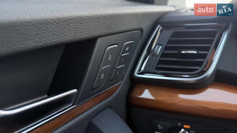 Позашляховик / Кросовер Audi Q5 2021 в Одесі