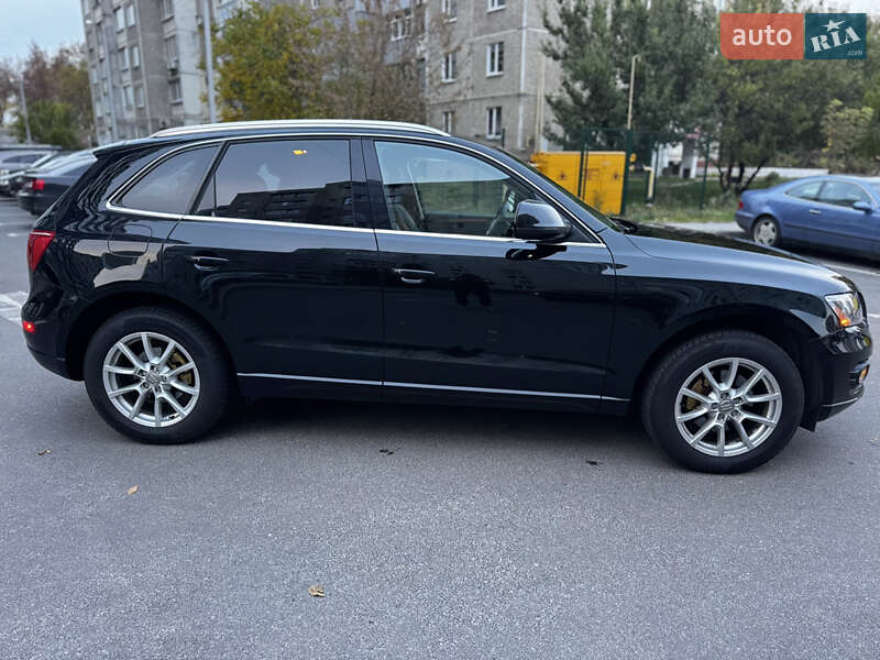Позашляховик / Кросовер Audi Q5 2011 в Чернігові