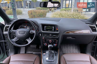 Позашляховик / Кросовер Audi Q5 2015 в 