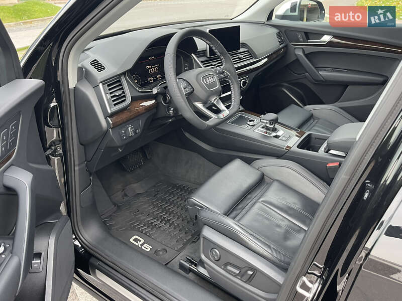 Позашляховик / Кросовер Audi Q5 2018 в Києві фото 24 Позашляховик / Кросовер Audi Q5 2018 в Києві