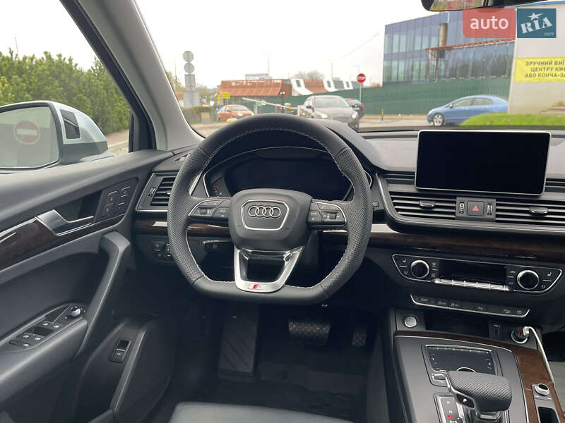 Позашляховик / Кросовер Audi Q5 2018 в Києві фото 27 Позашляховик / Кросовер Audi Q5 2018 в Києві