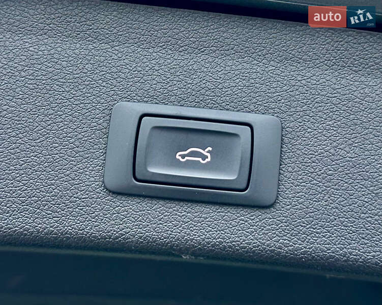 Позашляховик / Кросовер Audi Q5 2016 в Києві