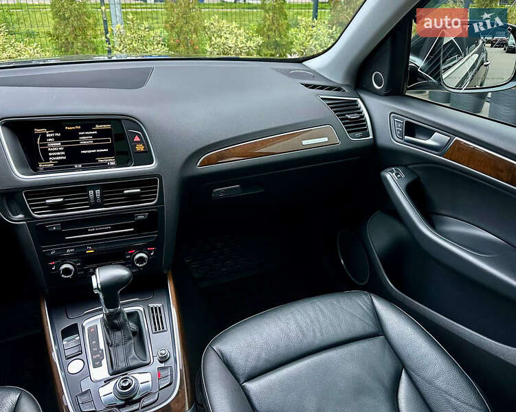 Позашляховик / Кросовер Audi Q5 2016 в Києві