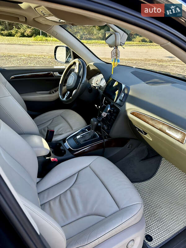 Позашляховик / Кросовер Audi Q5 2011 в Львові