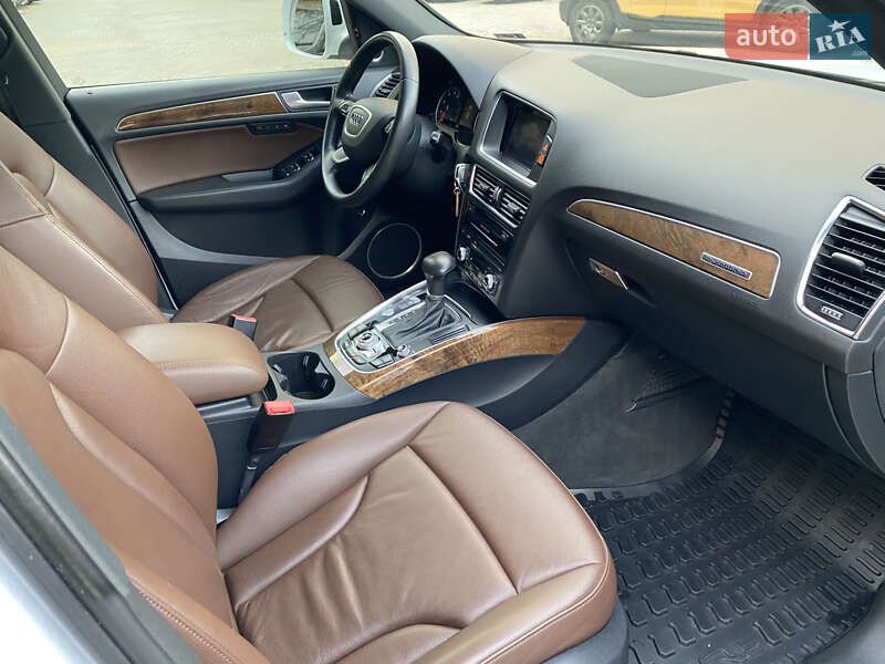 Внедорожник / Кроссовер Audi Q5 2015 в Львове