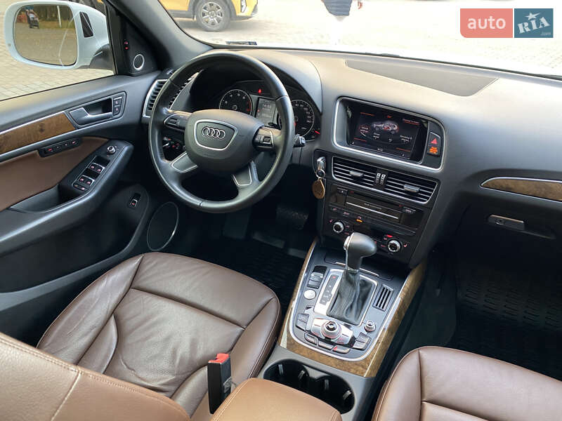 Внедорожник / Кроссовер Audi Q5 2015 в Львове