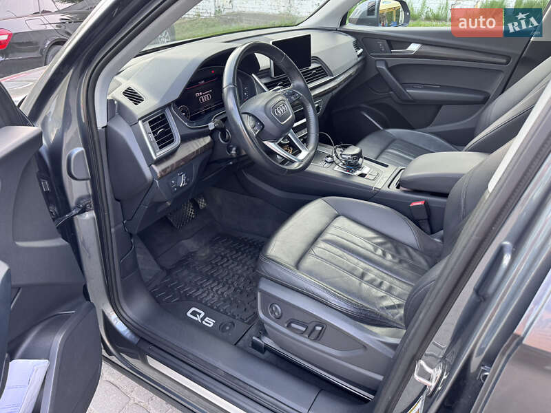 Позашляховик / Кросовер Audi Q5 2018 в Львові фото 8 Позашляховик / Кросовер Audi Q5 2018 в Львові