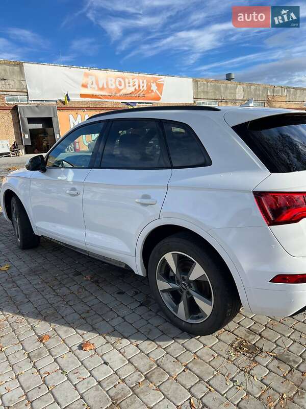 Внедорожник / Кроссовер Audi Q5 2020 в Львове фото 10 Внедорожник / Кроссовер Audi Q5 2020 в Львове