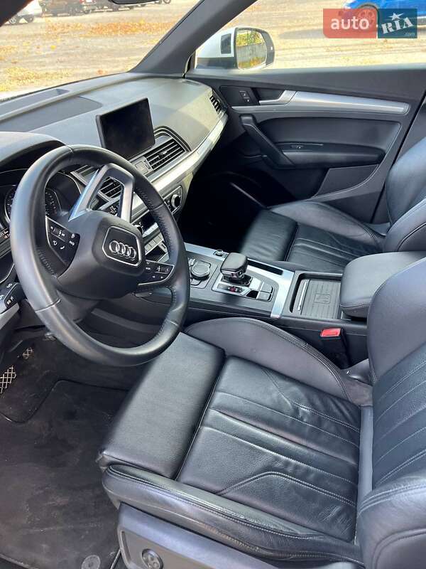 Внедорожник / Кроссовер Audi Q5 2020 в Львове фото 16 Внедорожник / Кроссовер Audi Q5 2020 в Львове