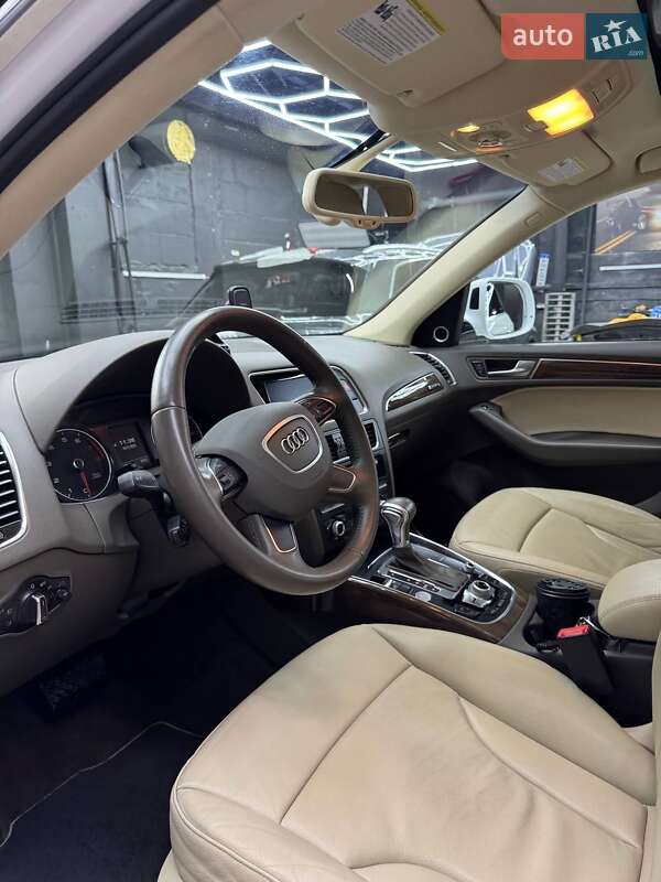 Позашляховик / Кросовер Audi Q5 2016 в Києві