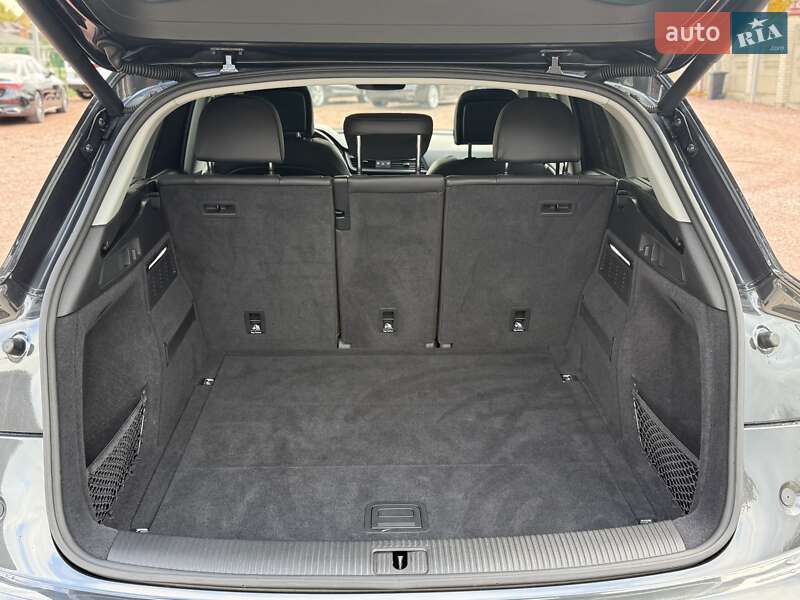 Позашляховик / Кросовер Audi Q5 2018 в Луцьку