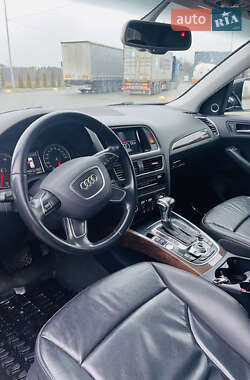 Внедорожник / Кроссовер Audi Q5 2015 в 
