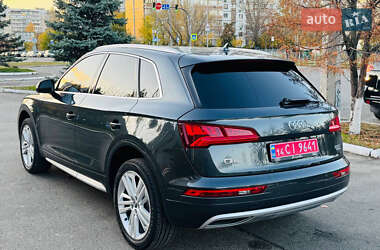 Позашляховик / Кросовер Audi Q5 2017 в  фото 9 Позашляховик / Кросовер Audi Q5 2017 в