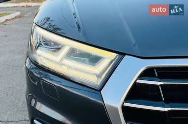 Позашляховик / Кросовер Audi Q5 2017 в  фото 17 Позашляховик / Кросовер Audi Q5 2017 в