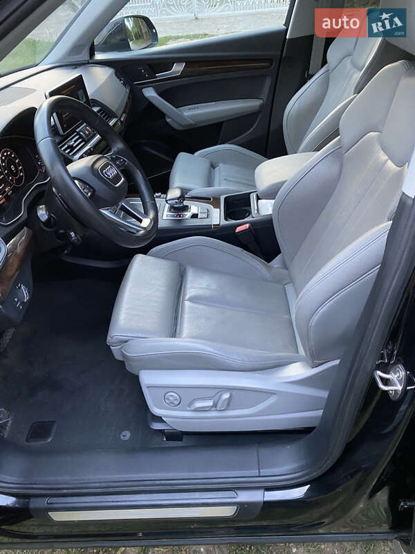 Позашляховик / Кросовер Audi Q5 2018 в Береговому