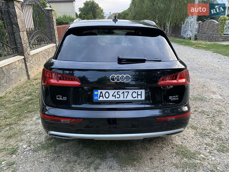 Позашляховик / Кросовер Audi Q5 2018 в Береговому