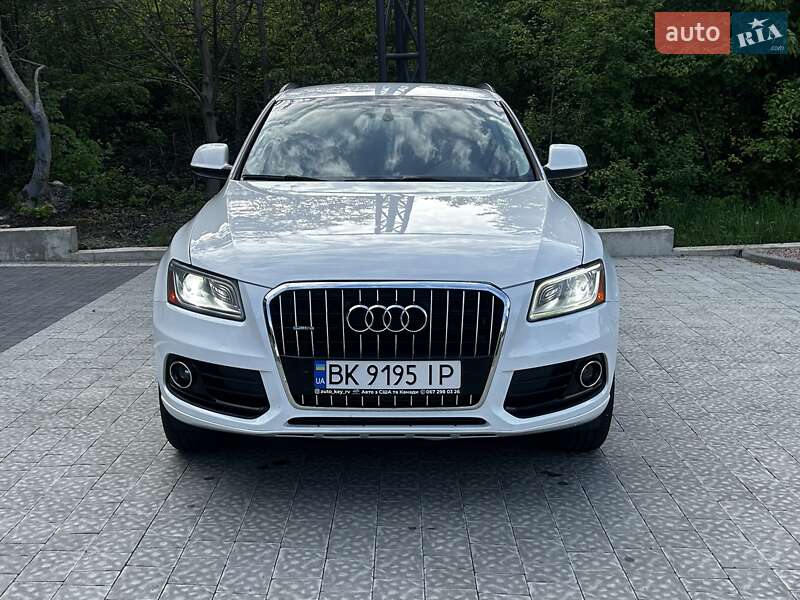 Внедорожник / Кроссовер Audi Q5 2015 в Ровно