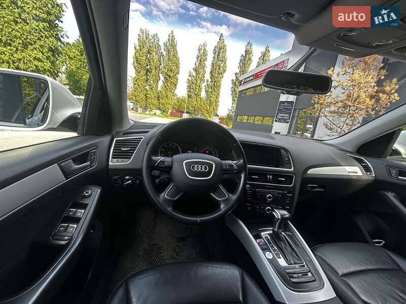 Внедорожник / Кроссовер Audi Q5 2015 в Ровно