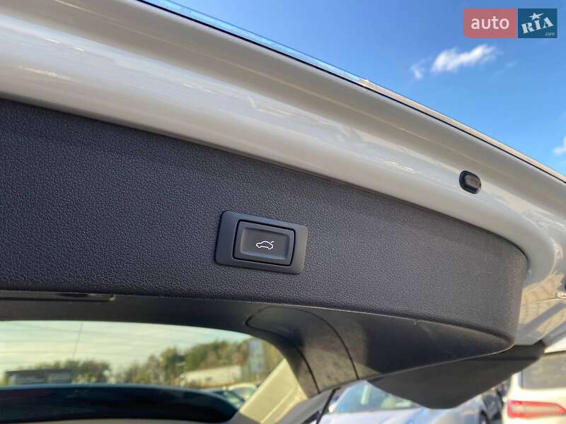 Внедорожник / Кроссовер Audi Q5 2015 в Львове