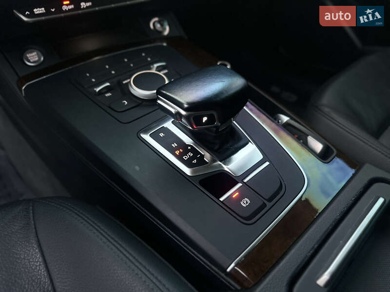 Позашляховик / Кросовер Audi Q5 2017 в Києві фото 15 Позашляховик / Кросовер Audi Q5 2017 в Києві