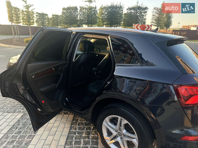 Позашляховик / Кросовер Audi Q5 2017 в Києві фото 22 Позашляховик / Кросовер Audi Q5 2017 в Києві