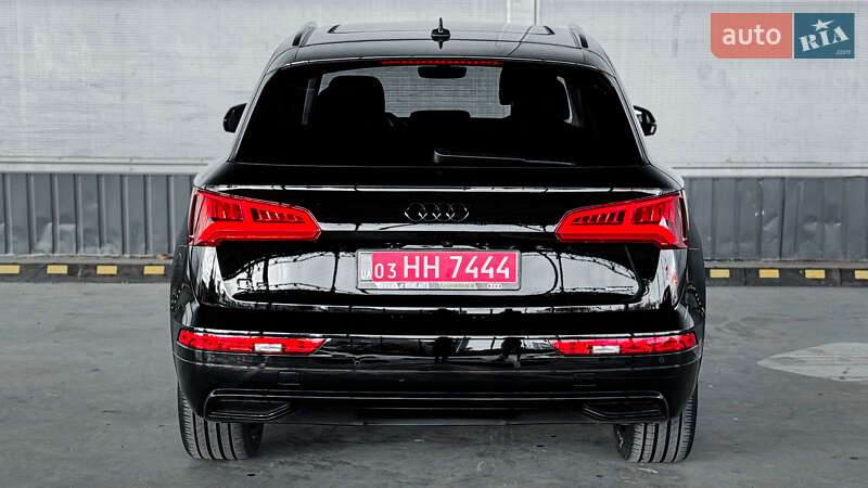 Позашляховик / Кросовер Audi Q5 2019 в Рівному