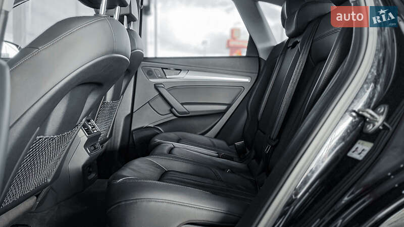 Позашляховик / Кросовер Audi Q5 2019 в Рівному