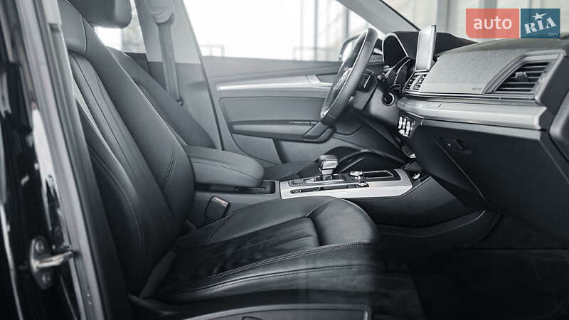 Позашляховик / Кросовер Audi Q5 2019 в Рівному