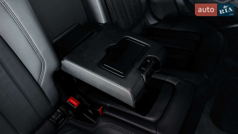 Позашляховик / Кросовер Audi Q5 2019 в Рівному