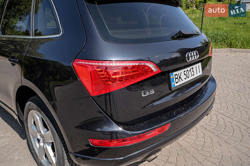 Внедорожник / Кроссовер Audi Q5 2011 в Луцке