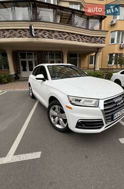 Позашляховик / Кросовер Audi Q5 2017 в Львові