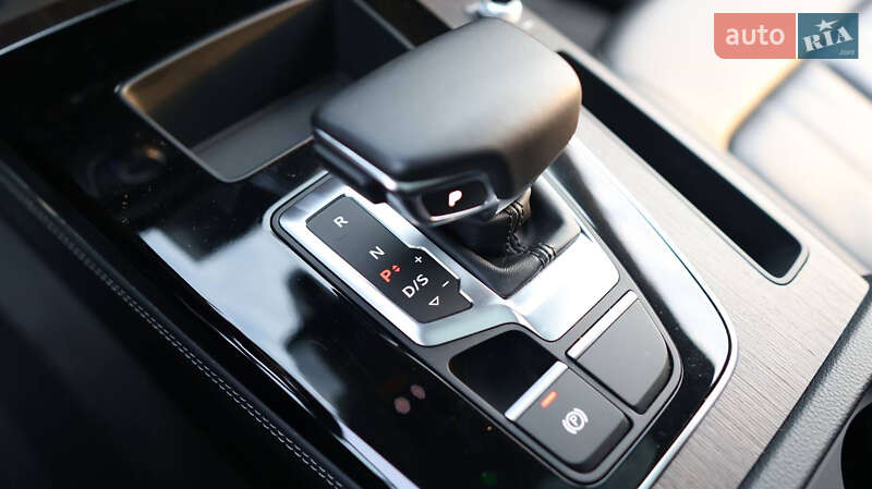 Внедорожник / Кроссовер Audi Q5 2022 в Киеве