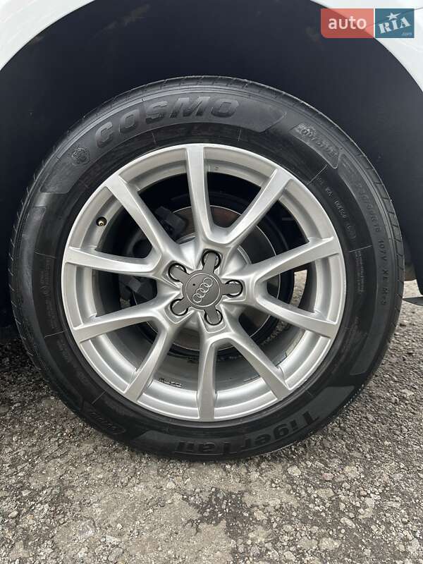 Позашляховик / Кросовер Audi Q5 2011 в Білогородці