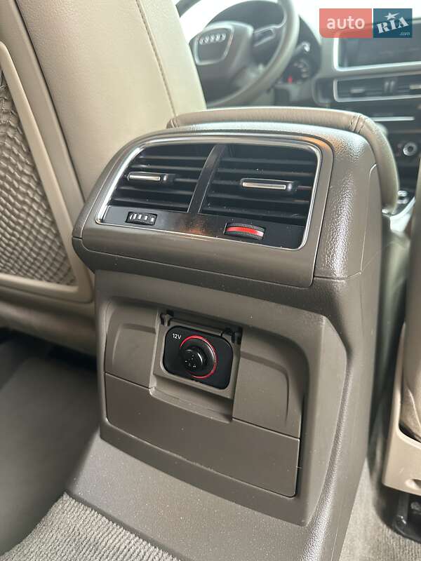 Позашляховик / Кросовер Audi Q5 2011 в Білогородці