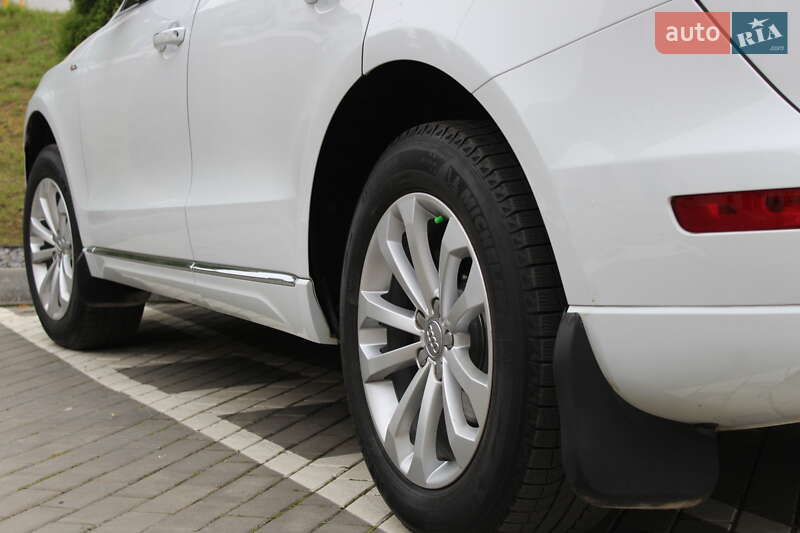 Внедорожник / Кроссовер Audi Q5 2015 в Ровно