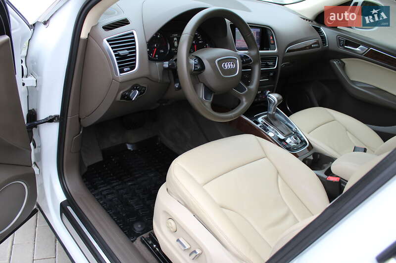 Внедорожник / Кроссовер Audi Q5 2015 в Ровно