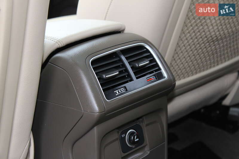 Внедорожник / Кроссовер Audi Q5 2015 в Ровно