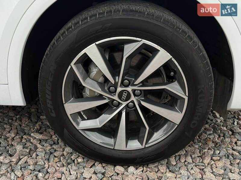 Позашляховик / Кросовер Audi Q5 2023 в Києві