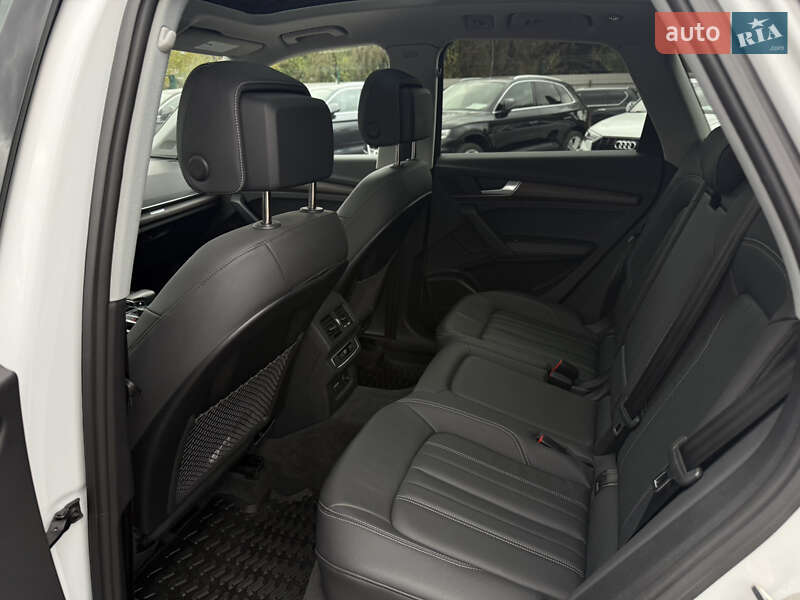 Позашляховик / Кросовер Audi Q5 2023 в Києві