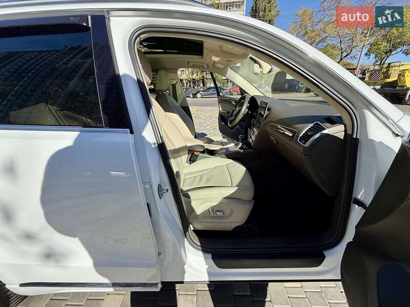 Внедорожник / Кроссовер Audi Q5 2016 в Одессе