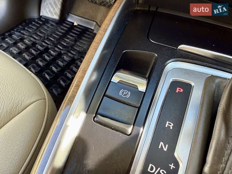 Внедорожник / Кроссовер Audi Q5 2016 в Одессе