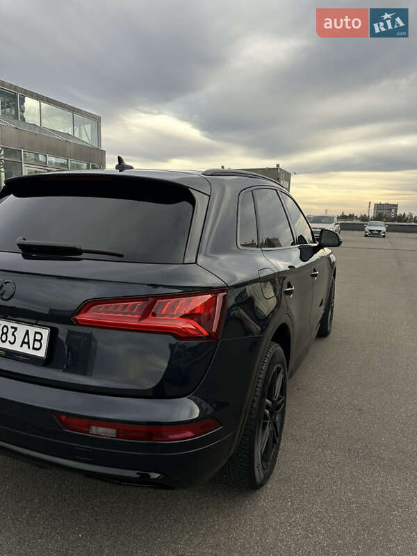 Позашляховик / Кросовер Audi Q5 2017 в Києві