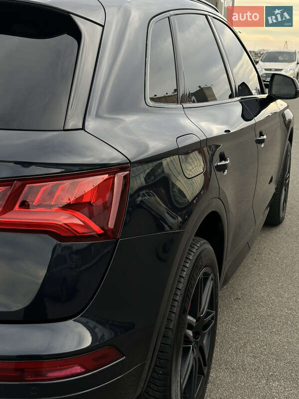 Позашляховик / Кросовер Audi Q5 2017 в Києві