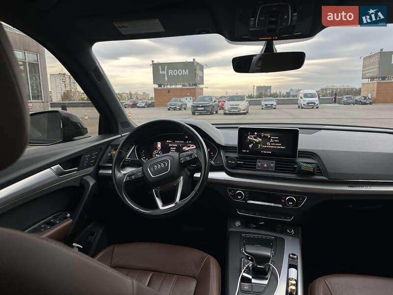 Позашляховик / Кросовер Audi Q5 2017 в Києві