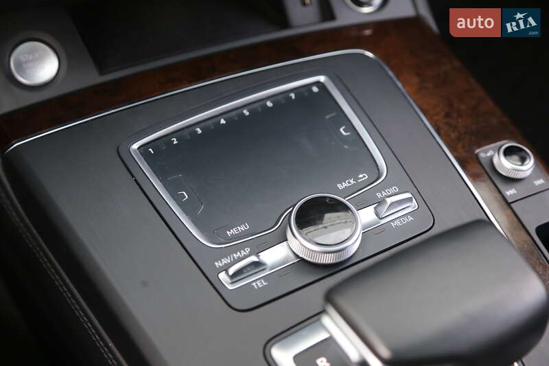 Позашляховик / Кросовер Audi Q5 2019 в Києві фото 23 Позашляховик / Кросовер Audi Q5 2019 в Києві