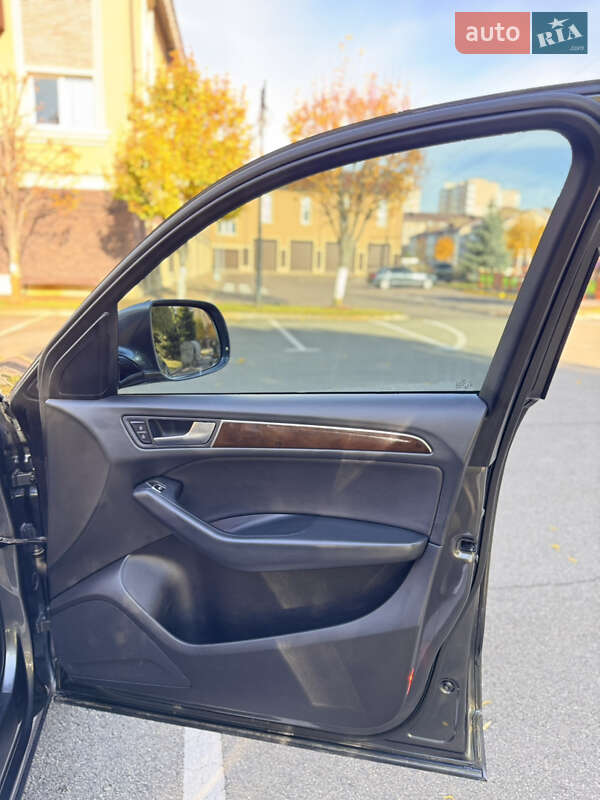 Позашляховик / Кросовер Audi Q5 2016 в Києві