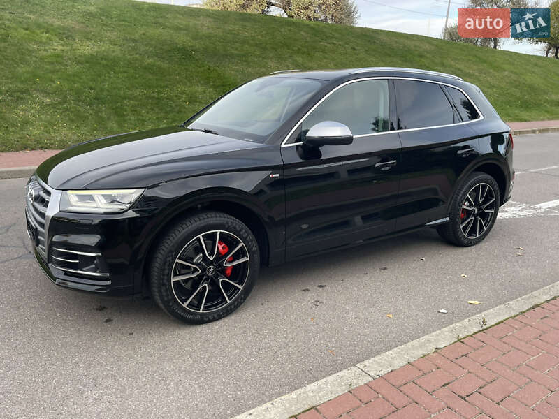 Позашляховик / Кросовер Audi Q5 2018 в Києві фото 10 Позашляховик / Кросовер Audi Q5 2018 в Києві